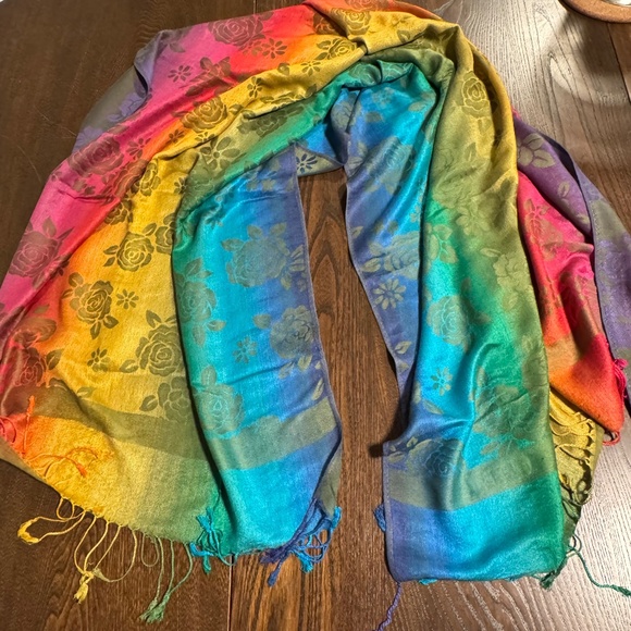 NWT - Colourful Pashmina - Picture 3 of 3